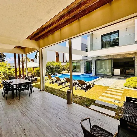 Luxury Swan 5 With Private Pool