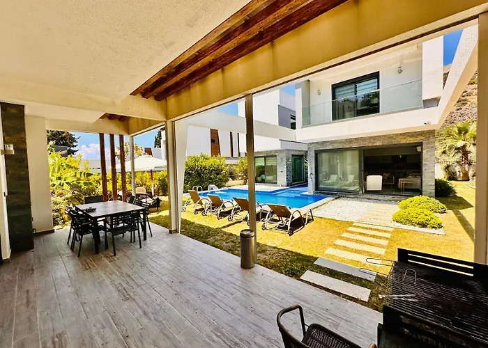 Luxury Swan 5 With Private Pool 库萨达斯