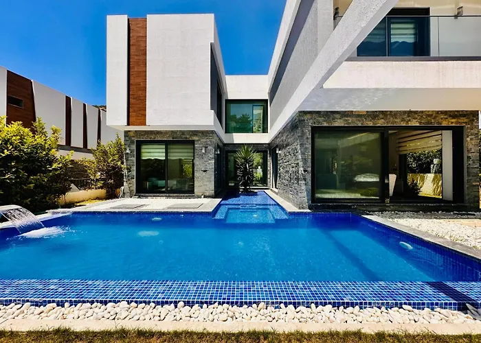 Luxury Swan 5 With Private Pool 库萨达斯