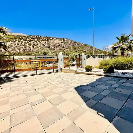 Luxury Swan 5 With Private Pool Kusadasi