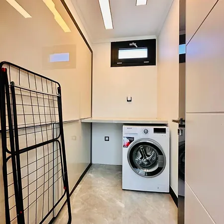 Luxury Swan 5 With Private Pool