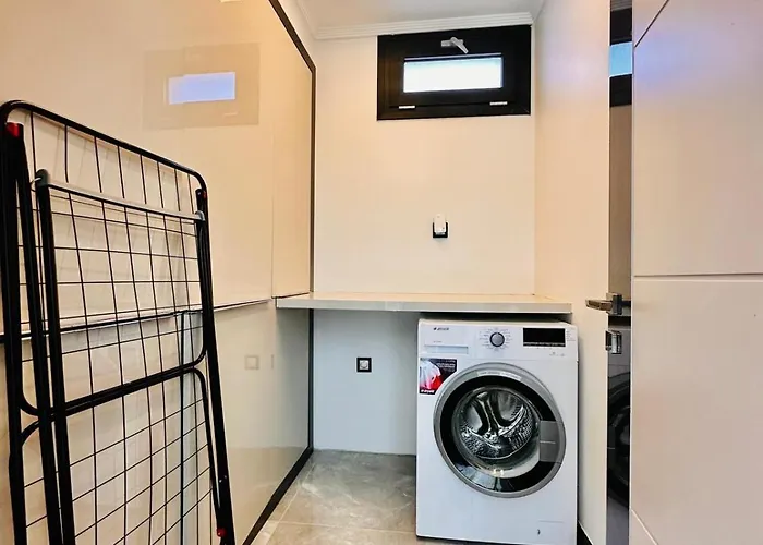 Luxury Swan 5 With Private Pool