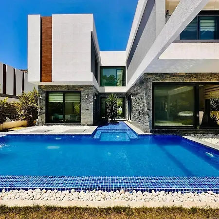 Luxury Swan 5 With Private Pool Willa *