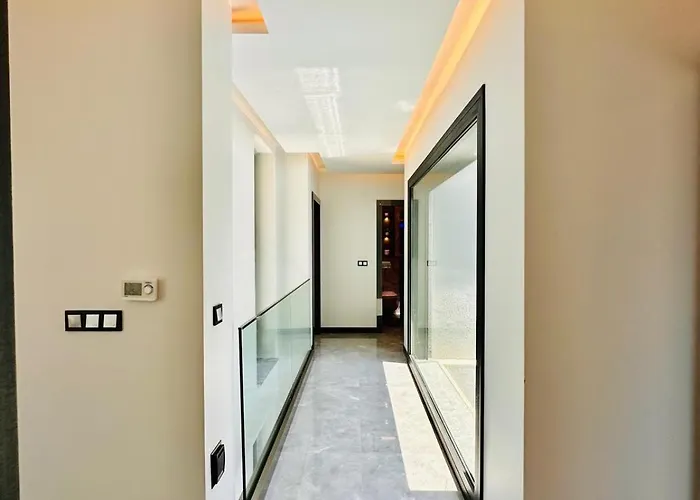Вилла Luxury Swan 5 With Private Pool